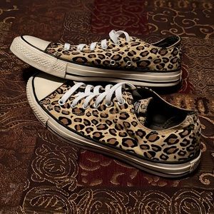 converse pink cheetah